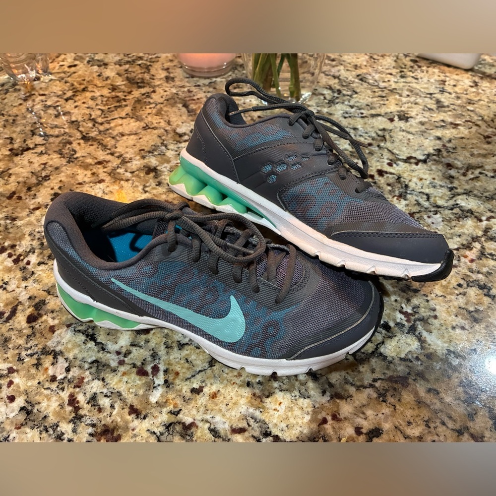 Women’s Nike Reax Charcoal and Aqua Running Shoes Size 7